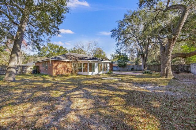 25339 SW 18TH AVENUE, Newberry, FL 32669