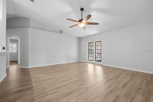 25339 SW 18TH AVENUE, Newberry, FL 32669