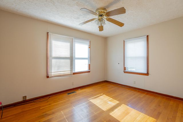 3964 Wolf Creek Road, Spring City, TN 37381