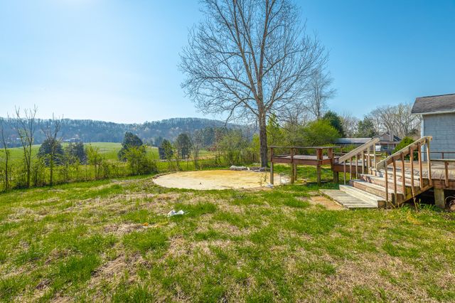 3964 Wolf Creek Road, Spring City, TN 37381