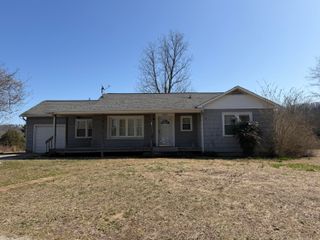 3964 Wolf Creek Road, Spring City, TN 37381