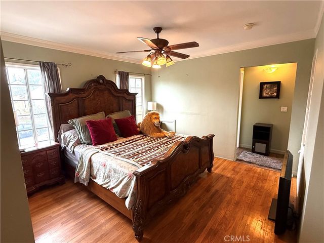 5541 Harcross Drive, Los Angeles, CA 90043