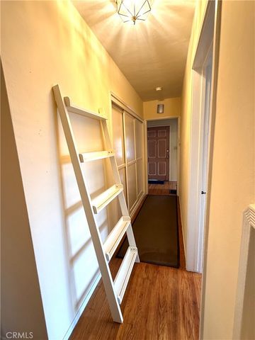 5541 Harcross Drive, Los Angeles, CA 90043