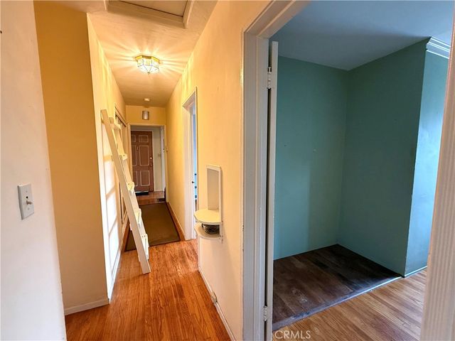 5541 Harcross Drive, Los Angeles, CA 90043