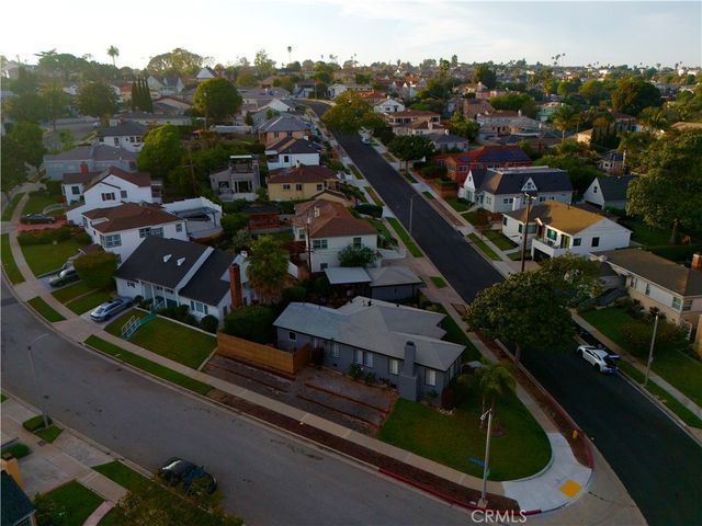 5541 Harcross Drive, Los Angeles, CA 90043