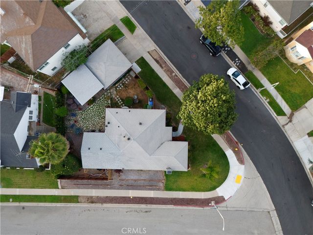 5541 Harcross Drive, Los Angeles, CA 90043