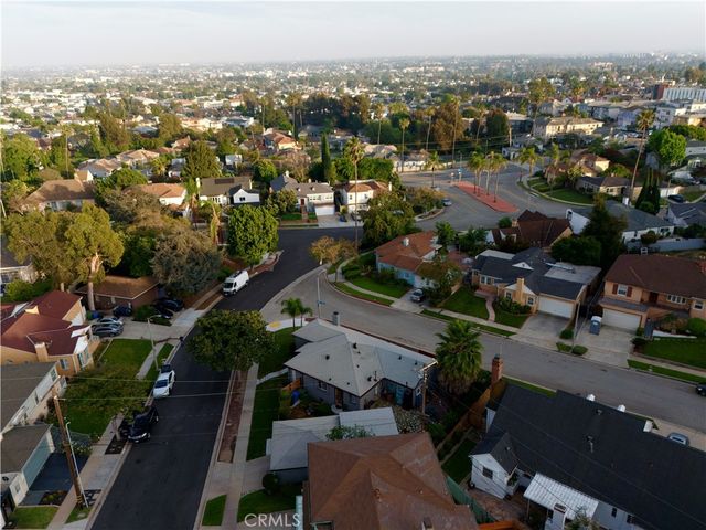 5541 Harcross Drive, Los Angeles, CA 90043