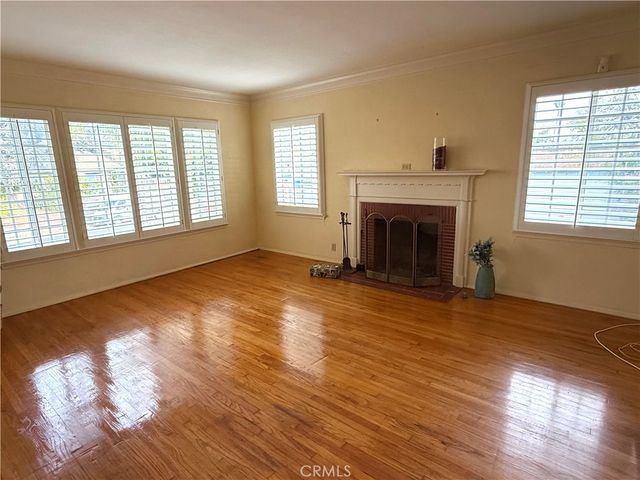 5541 Harcross Drive, Los Angeles, CA 90043