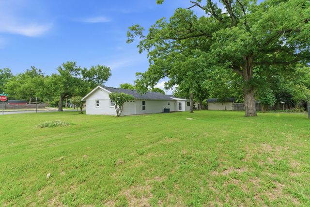 507 Country Club Road, Cleburne, TX 76033