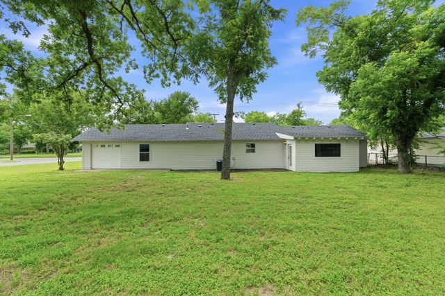 507 Country Club Road, Cleburne, TX 76033