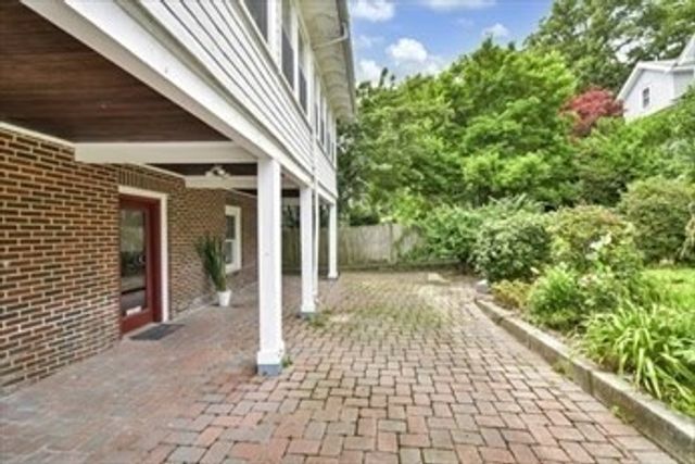 4 Adams Ave 2, Watertown, MA 02472