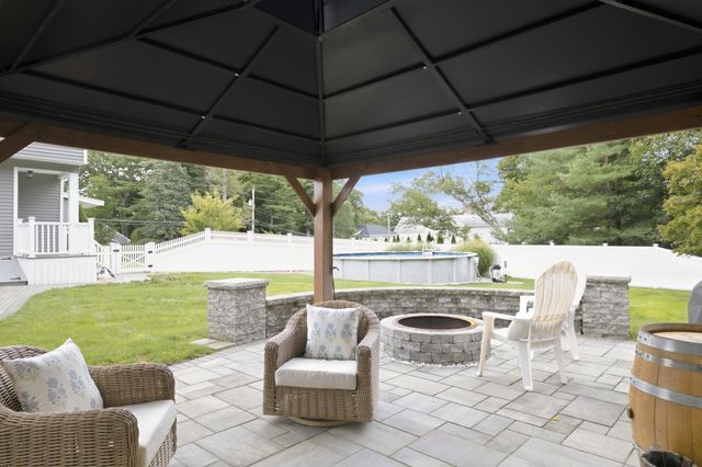 28 Fairview Ave, Brockton, MA 02301