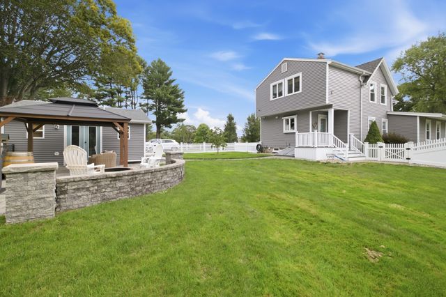 28 Fairview Ave, Brockton, MA 02301