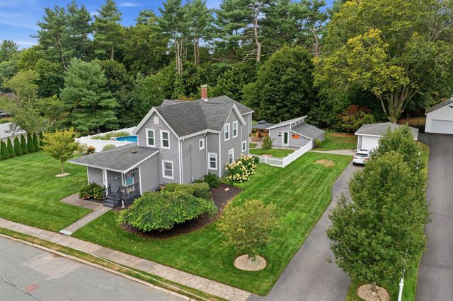 28 Fairview Ave, Brockton, MA 02301