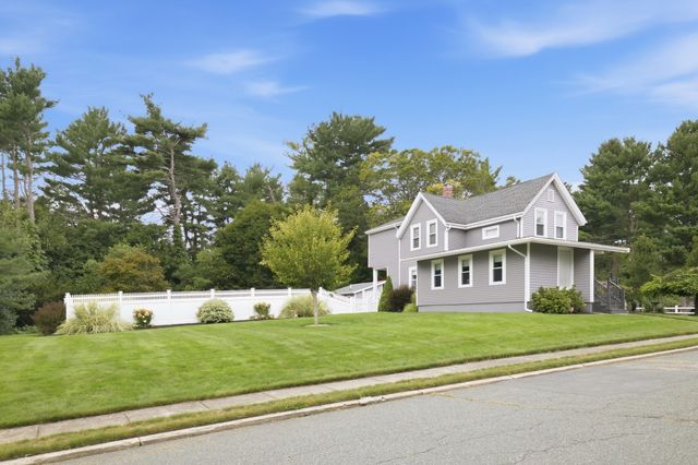 28 Fairview Ave, Brockton, MA 02301