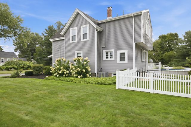 28 Fairview Ave, Brockton, MA 02301