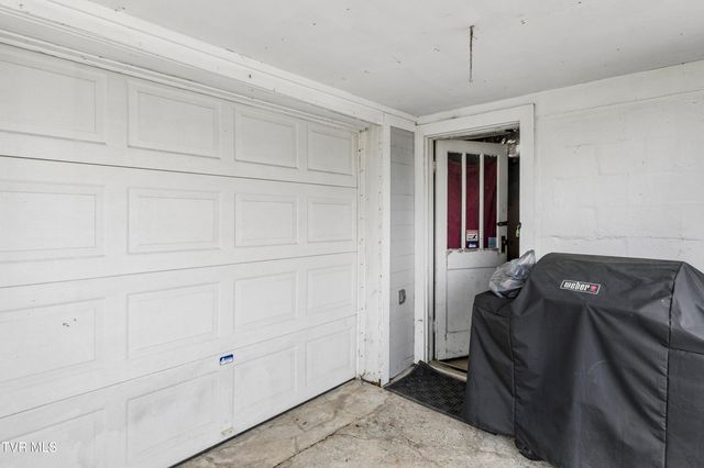 1362 Broad Street, Elizabethton, TN 37643