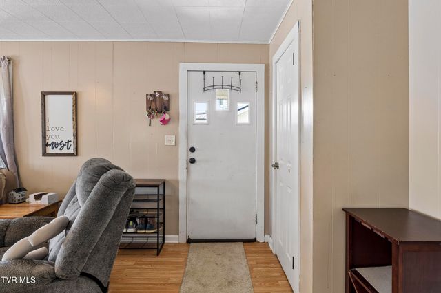 1362 Broad Street, Elizabethton, TN 37643