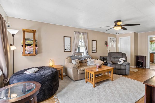 1362 Broad Street, Elizabethton, TN 37643