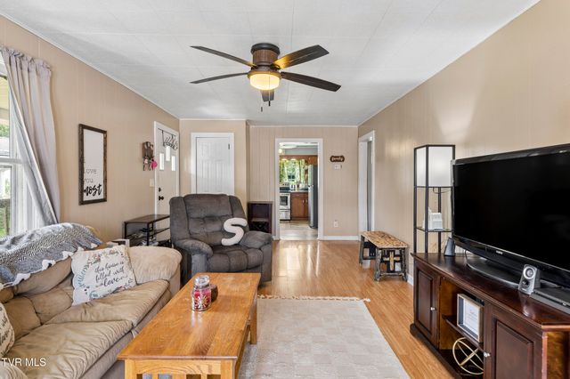1362 Broad Street, Elizabethton, TN 37643