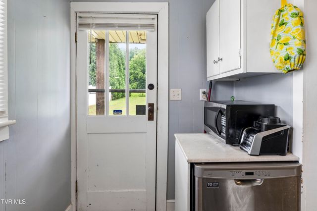 1362 Broad Street, Elizabethton, TN 37643