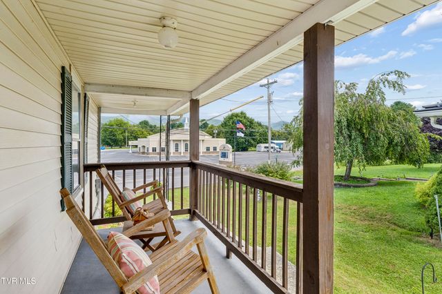 1362 Broad Street, Elizabethton, TN 37643