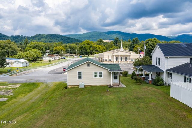 1362 Broad Street, Elizabethton, TN 37643