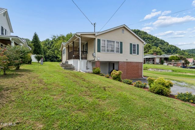 1362 Broad Street, Elizabethton, TN 37643