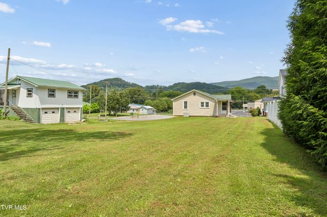 1362 Broad Street, Elizabethton, TN 37643