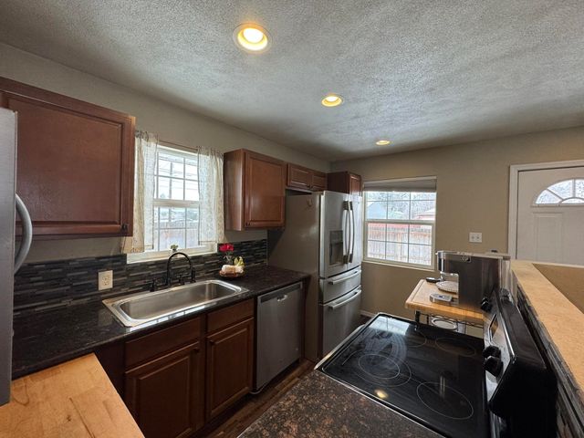 1529 E Bismarck Ave, Spokane, WA 99208