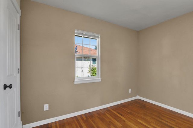 1529 E Bismarck Ave, Spokane, WA 99208