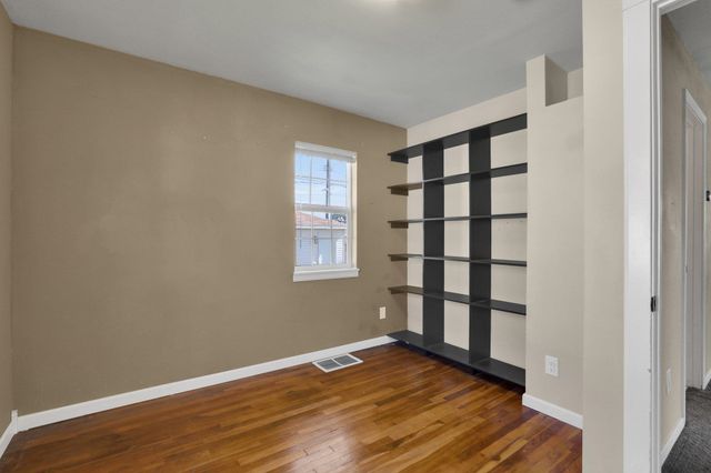 1529 E Bismarck Ave, Spokane, WA 99208