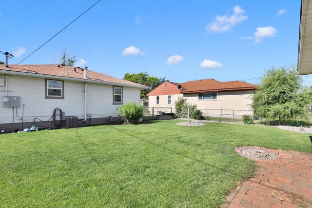 1529 E Bismarck Ave, Spokane, WA 99208