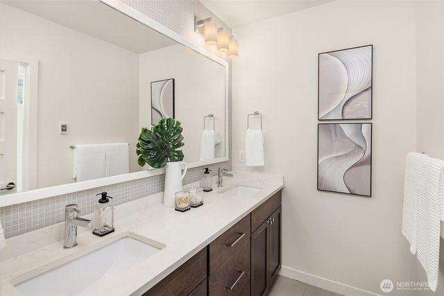 3246 B 14th Avenue W, Seattle, WA 98119