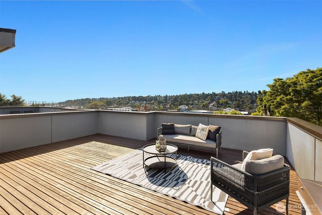 3246 B 14th Avenue W, Seattle, WA 98119