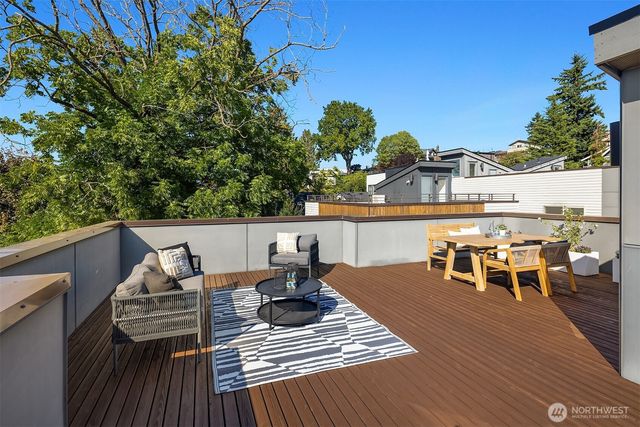 3246 B 14th Avenue W, Seattle, WA 98119