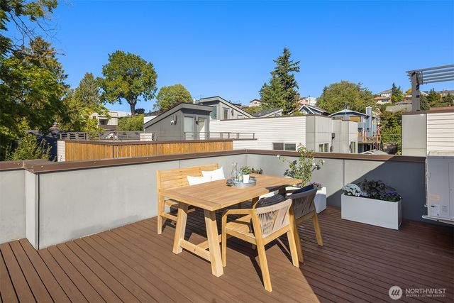 3246 B 14th Avenue W, Seattle, WA 98119