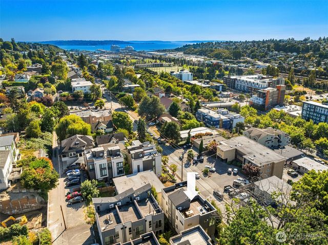 3246 B 14th Avenue W, Seattle, WA 98119