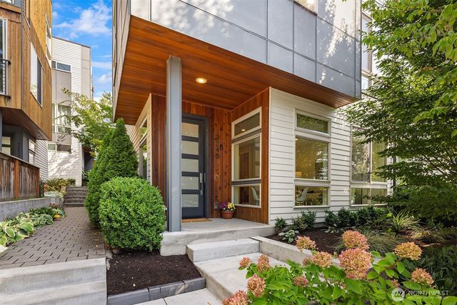 3246 B 14th Avenue W, Seattle, WA 98119