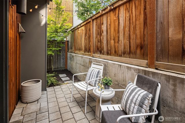 3246 B 14th Avenue W, Seattle, WA 98119