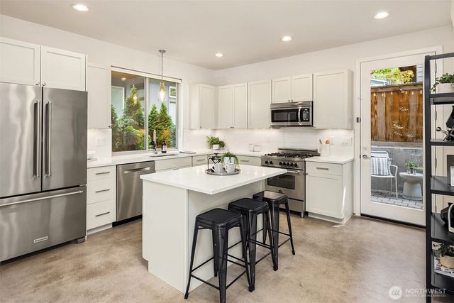 3246 B 14th Avenue W, Seattle, WA 98119