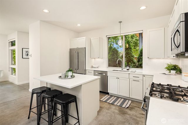 3246 B 14th Avenue W, Seattle, WA 98119