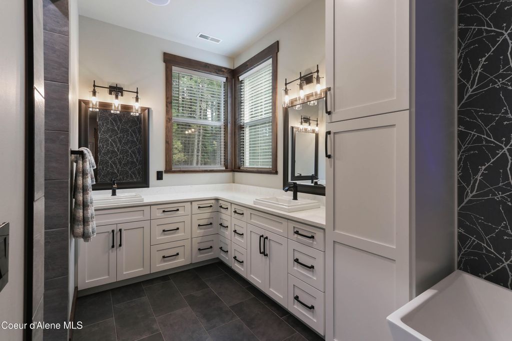 399 Forest Knolls Dr, Sandpoint, ID 83864 photo 28