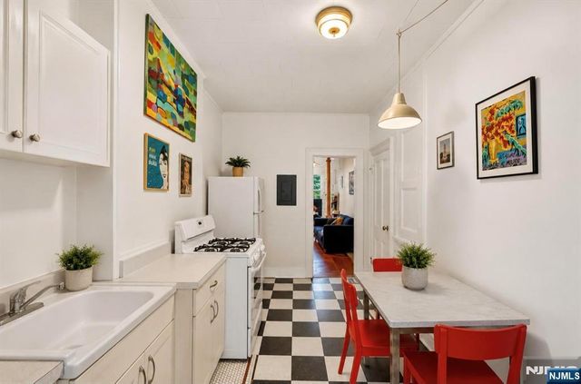 303 York Street, Jersey City, NJ 07302
