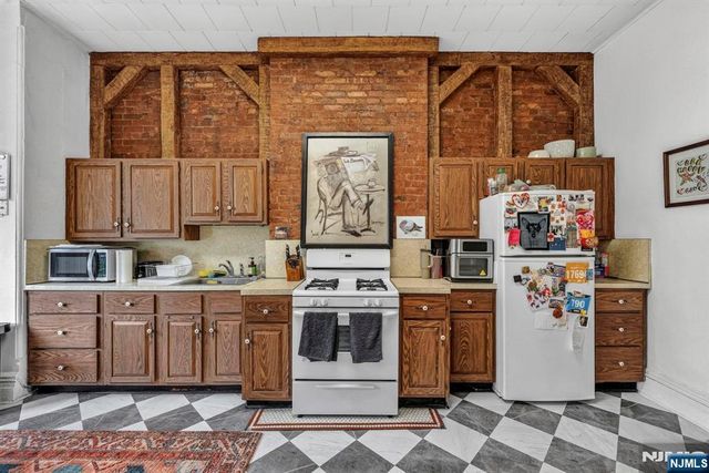 303 York Street, Jersey City, NJ 07302