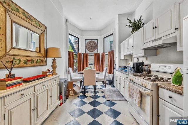 303 York Street, Jersey City, NJ 07302