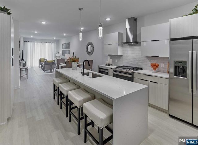 8 Tice Road 205, Franklin Lakes, NJ 07417