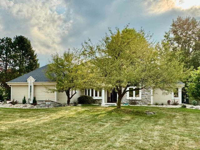 15114 Lions Passage, Leo, IN 46765