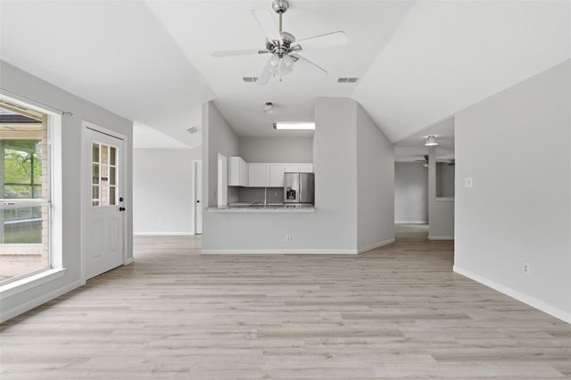 508 Battlecreek LN, Leander, TX 78641