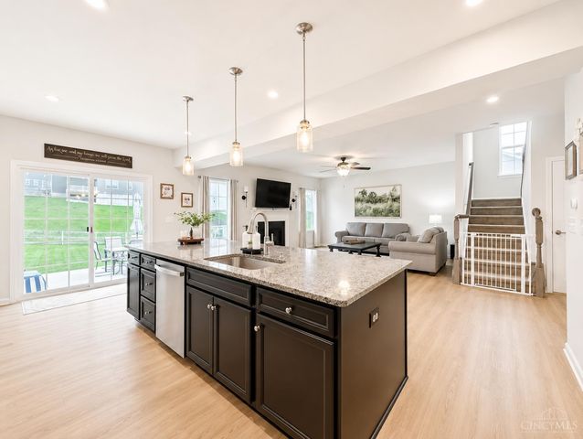 1360 Autumn Ridge Drive, Lebanon, OH 45036